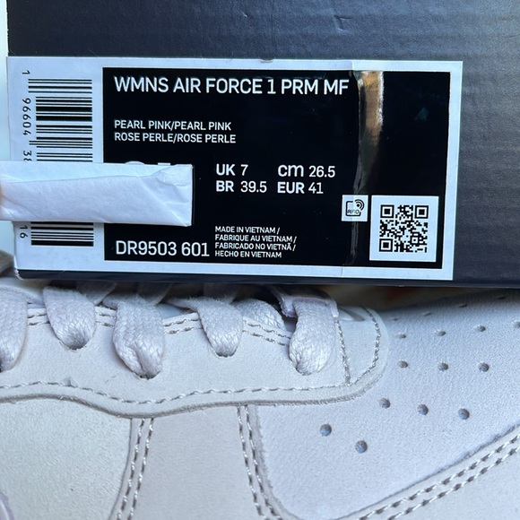Nike WMNS Air Force 1 Premium
Pearl Pink/Gum Light Brown/
Pearl Pink Shoes - Picture 16 of 16